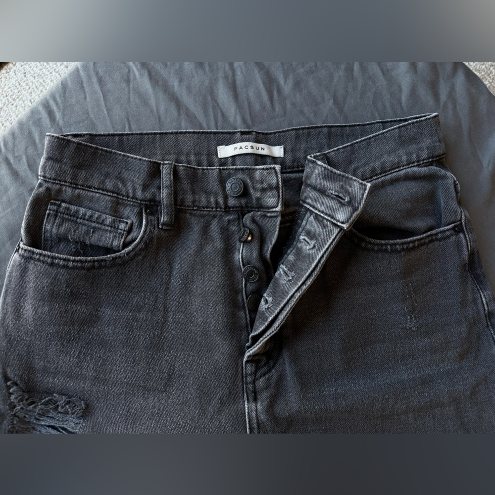 PacSun Distressed Black Ripped Straight Jeans - Picture 2 of 6
